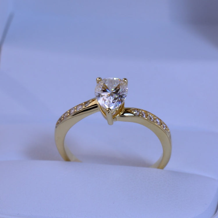 Anillo de compromiso con moissanitas Gotas de amor en oro 18k – Jade18k (vista 2)