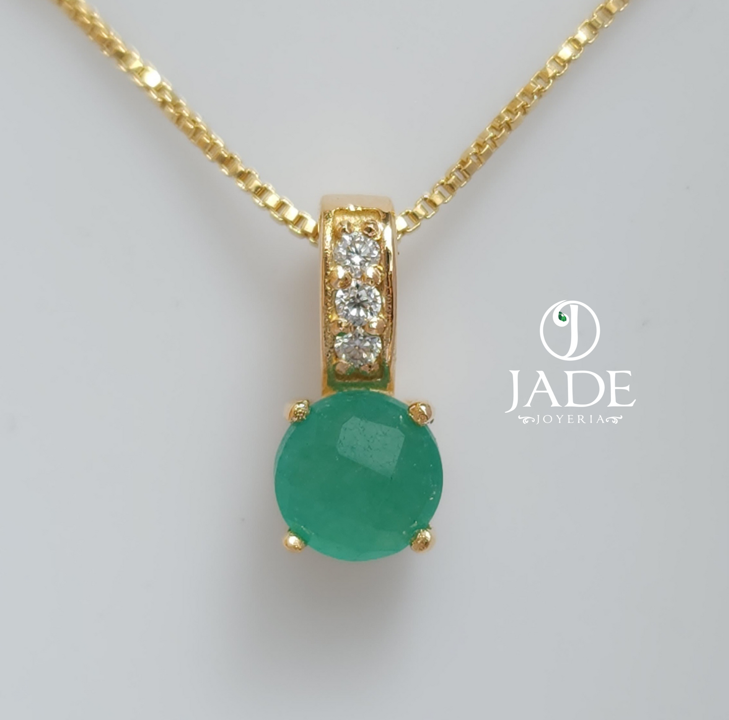 Colección Mery con piedra Jade en oro 18k