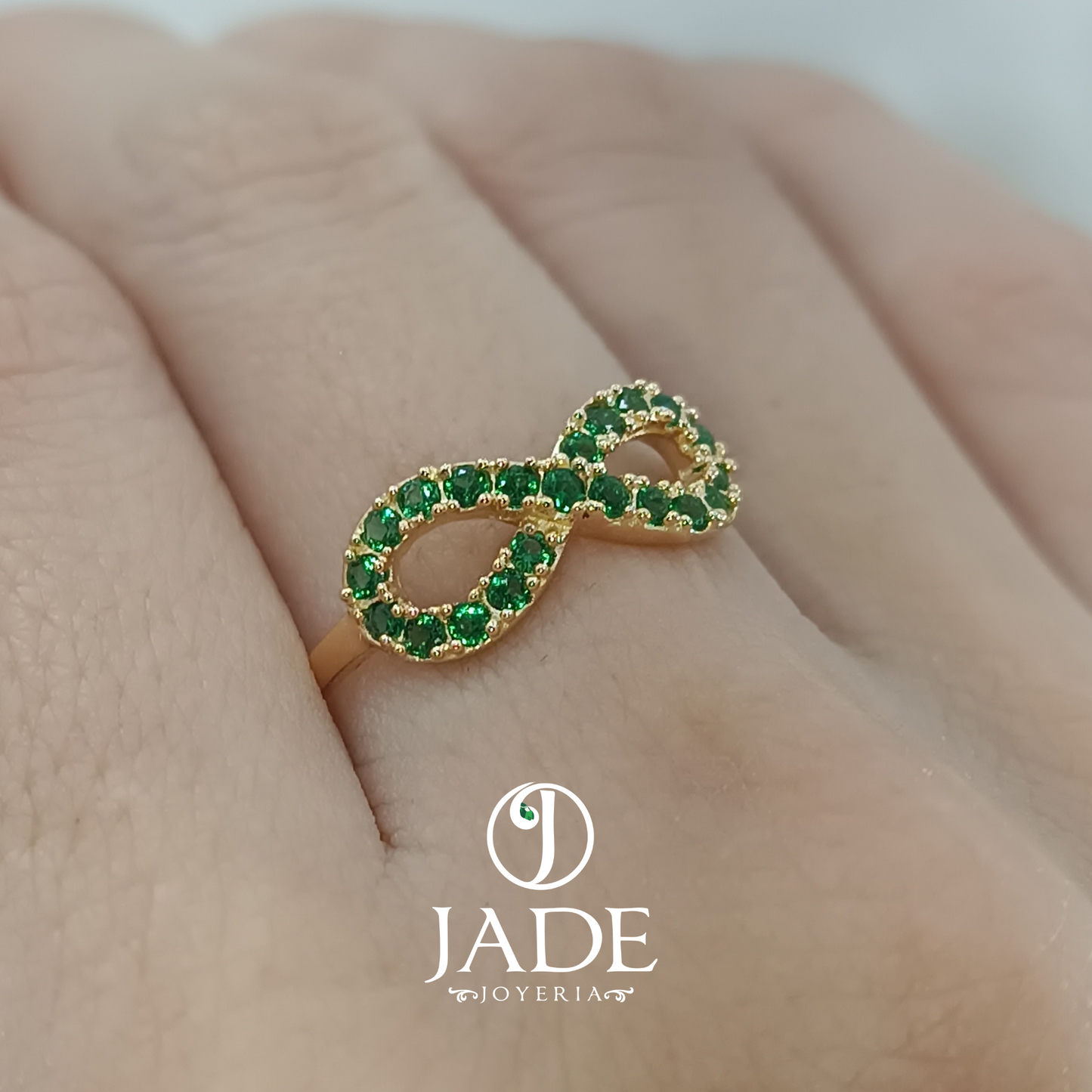 Anillo Infinity de oro 18k