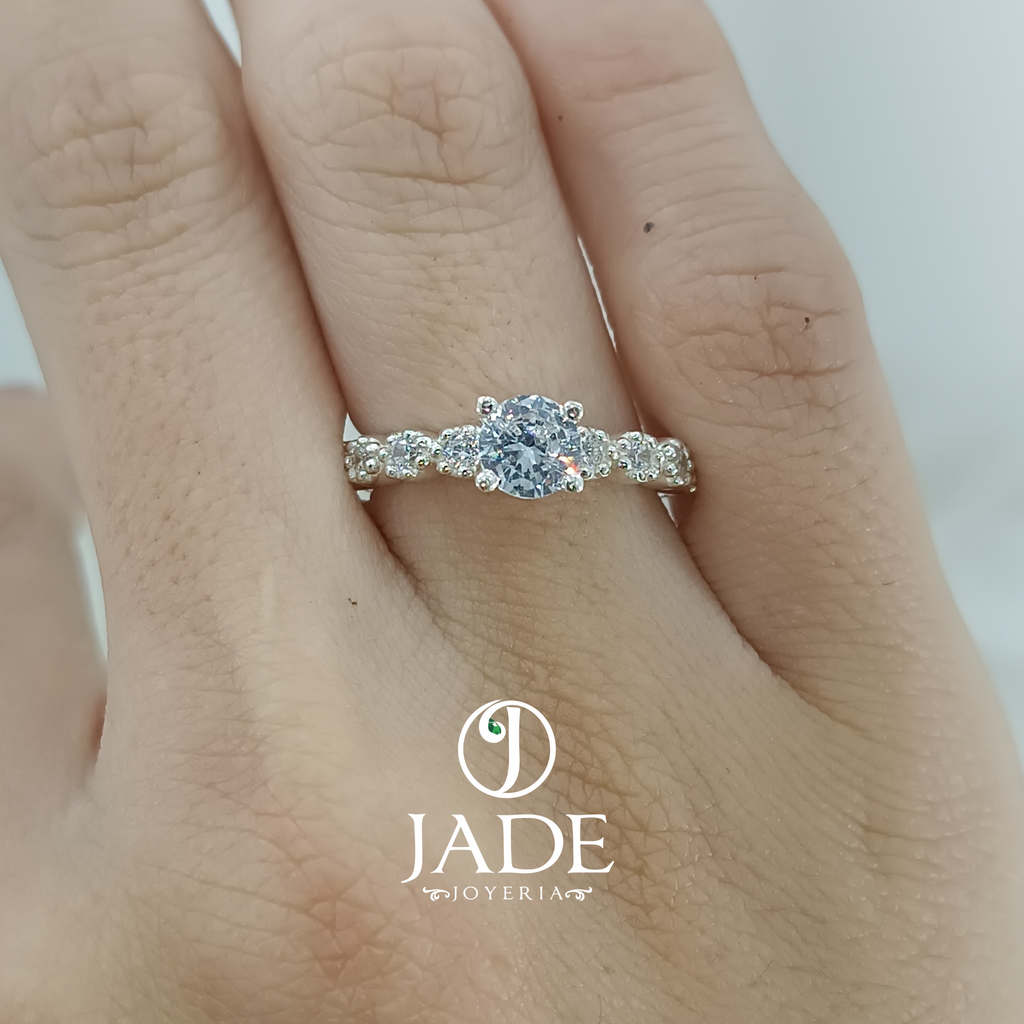 Anillo Lia de compromiso en plata ley