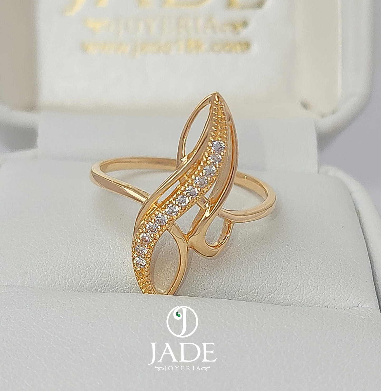 Anillo minimalista en oro 18k