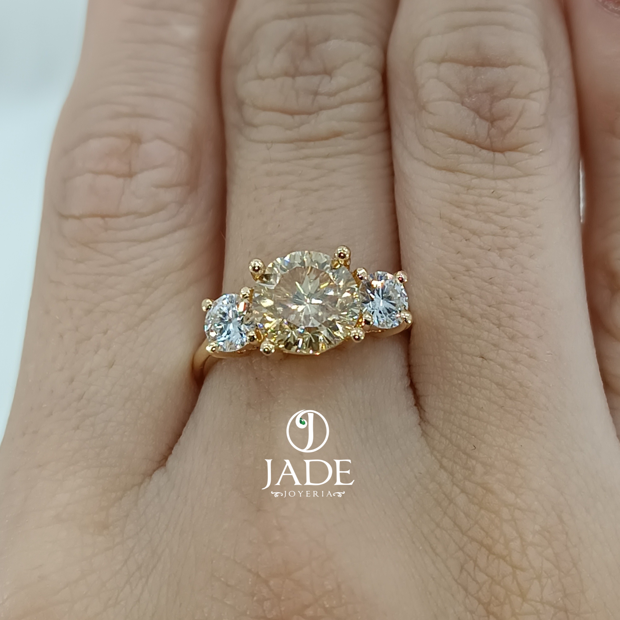 Anillo de compromiso lucia