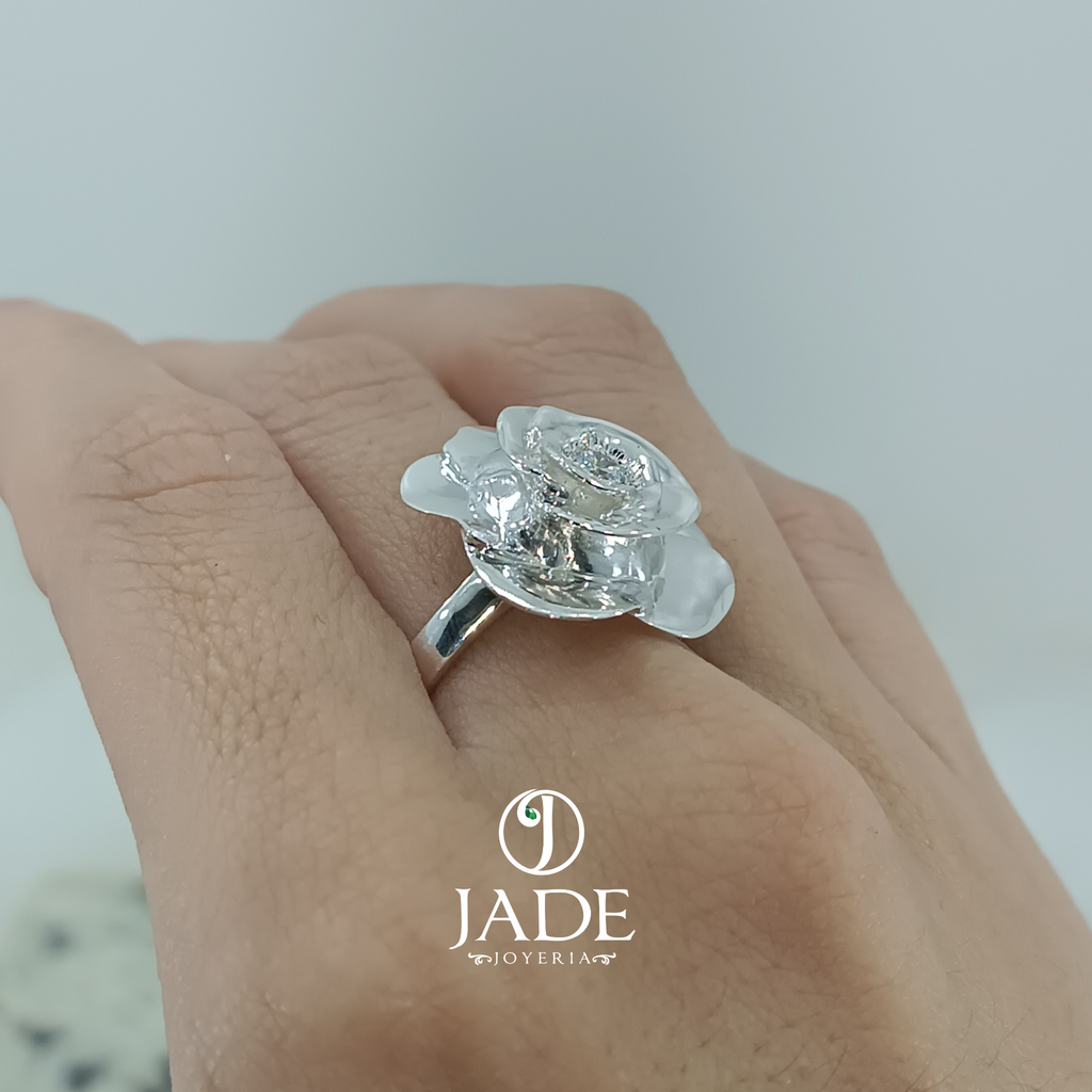 Anillo forma de rosa en plata ley