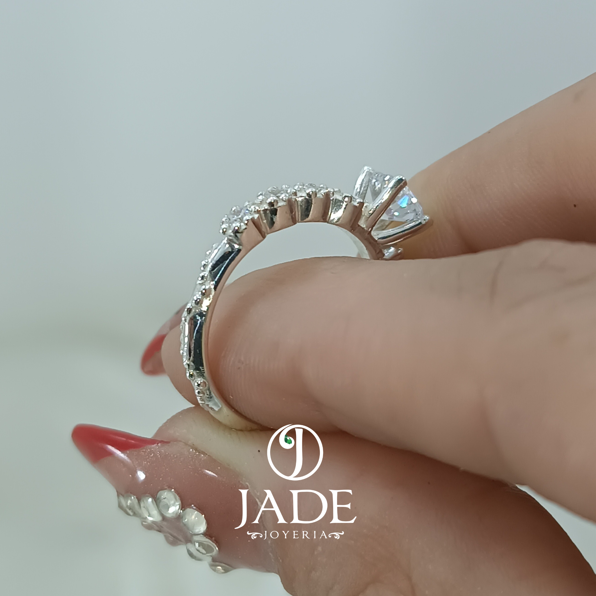 Anillo Lia de compromiso en plata ley