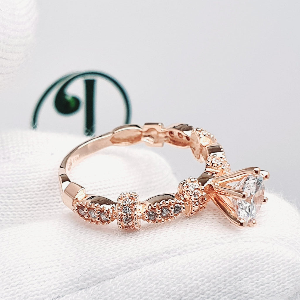 Anillo de compromiso con moissanitas Cuerdas de amor