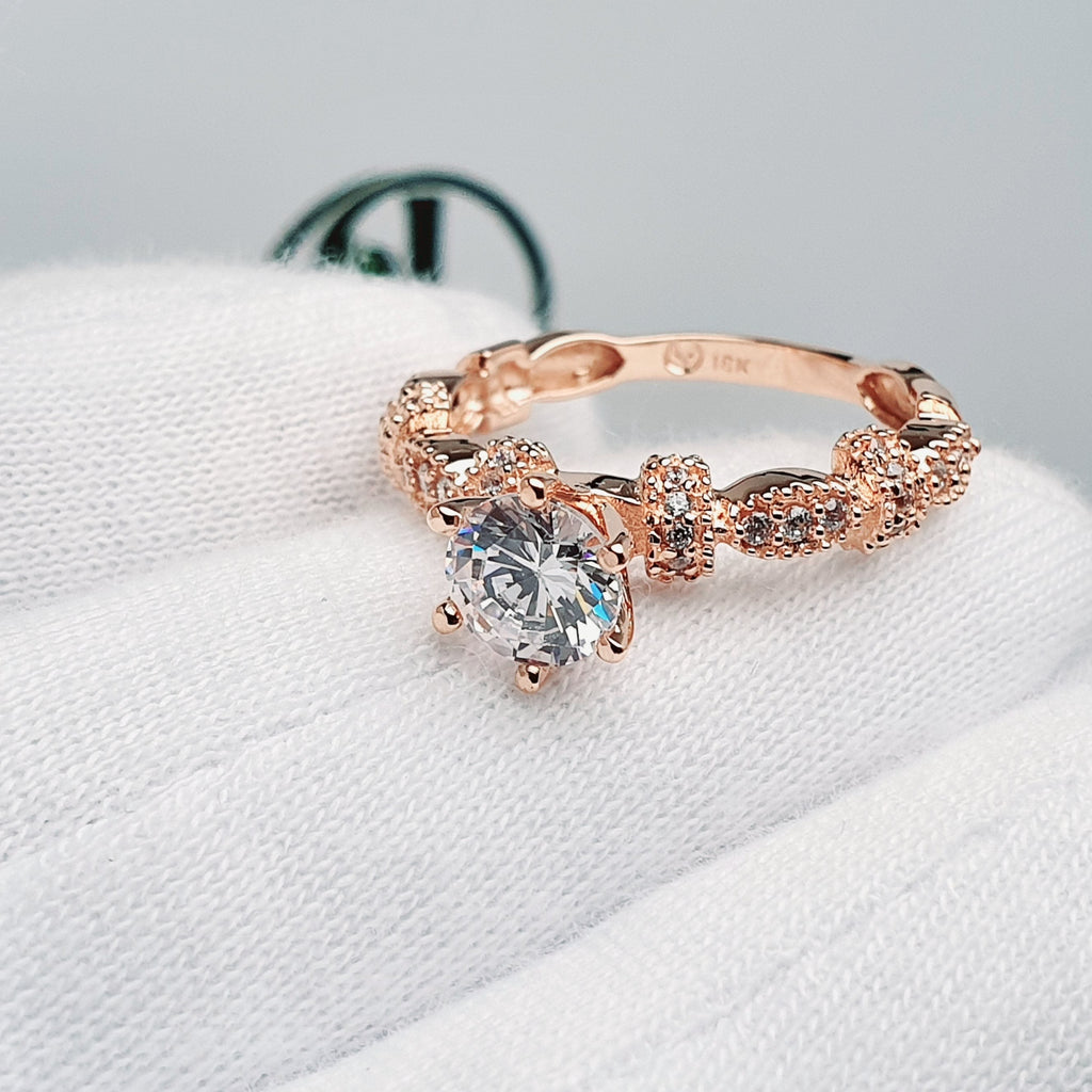 Anillo de compromiso con moissanitas Cuerdas de amor