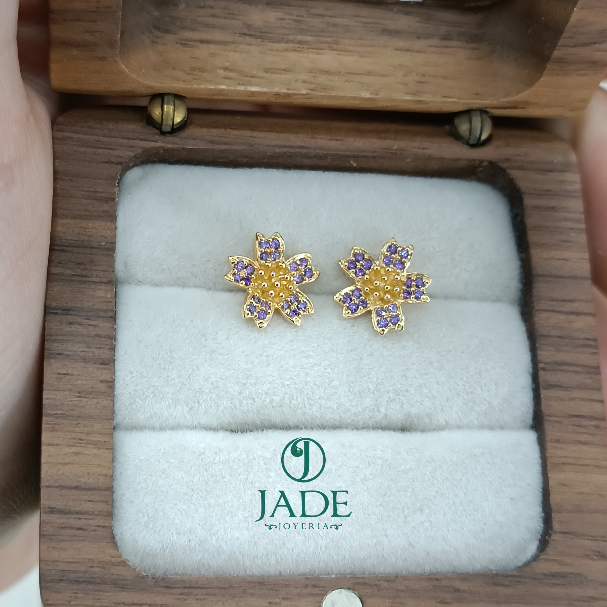 Aretes flor con piedras