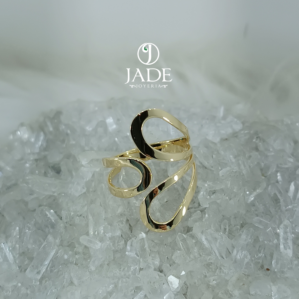 Anillo grande con silueta calado a láser