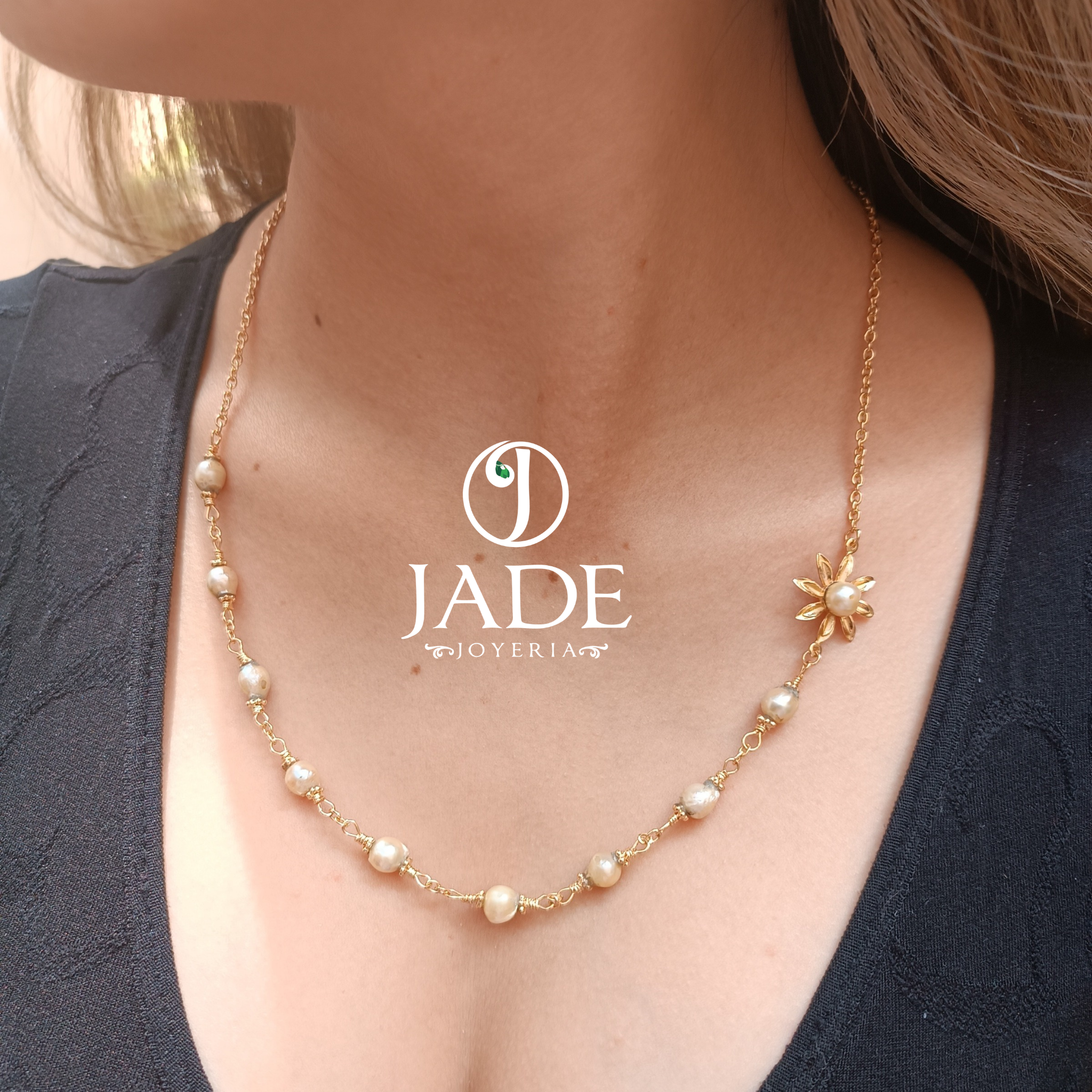 Collar Retro con perlas