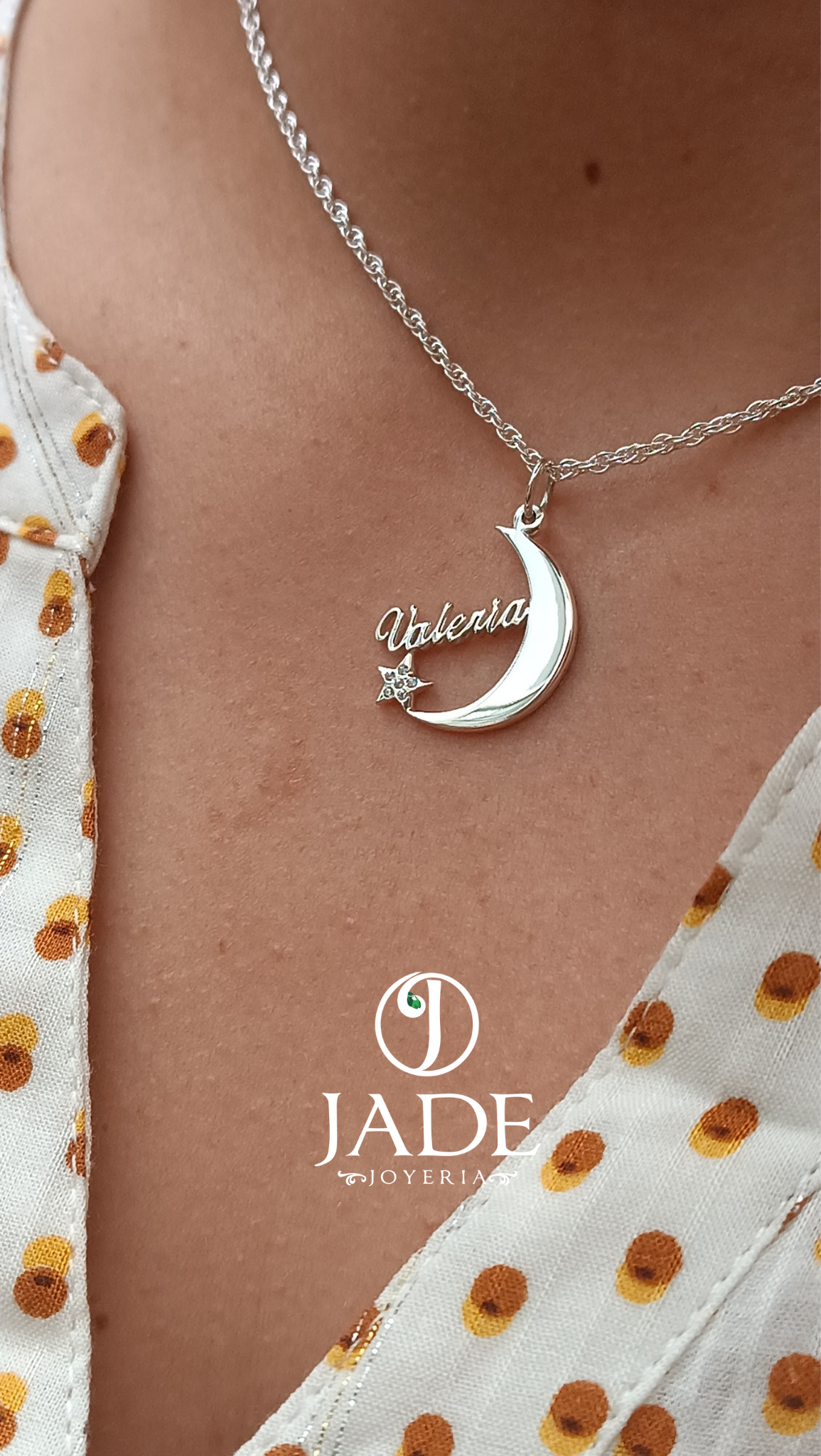 Dije luna y nombre personalizado en plata ley