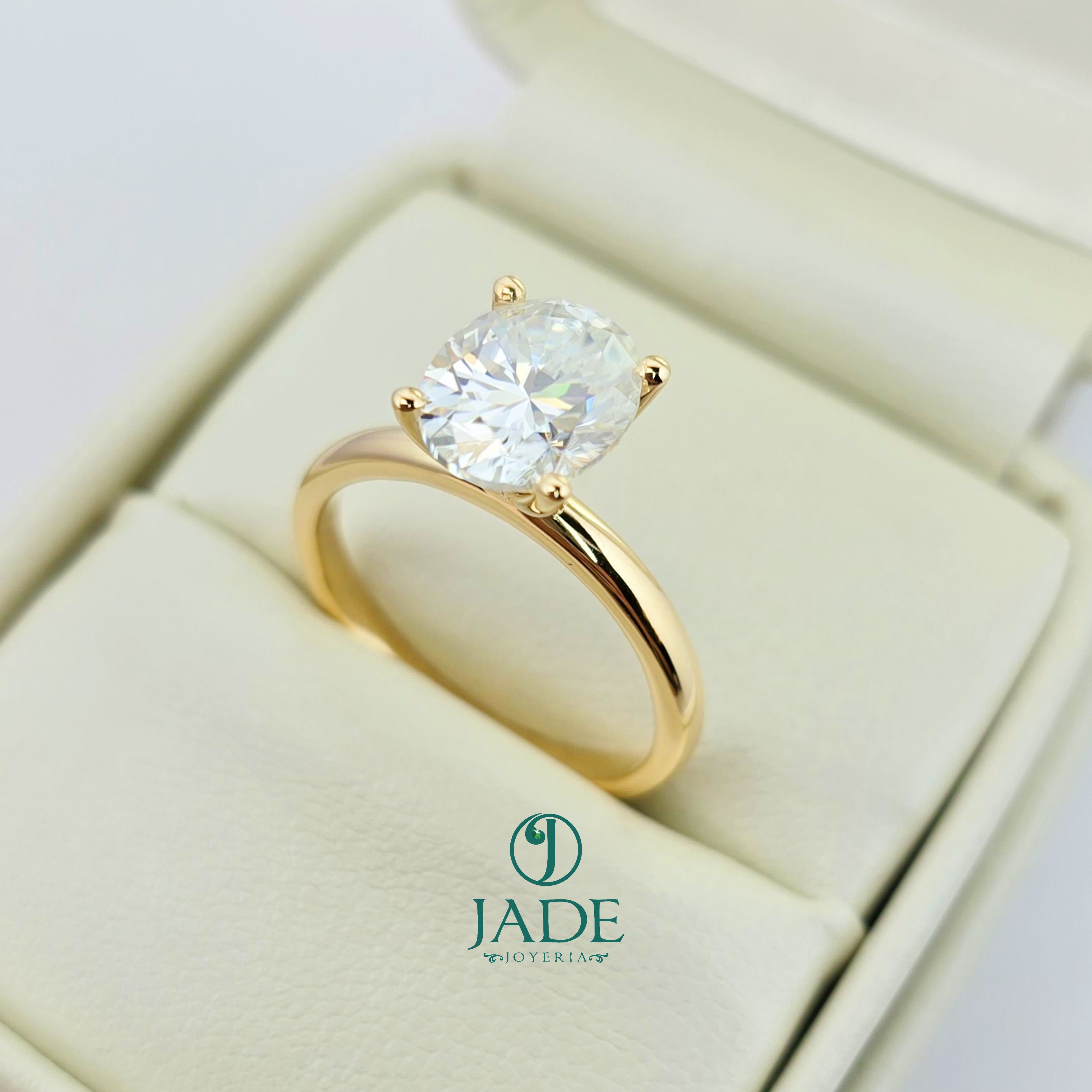Anillo de Compromiso " Oval "