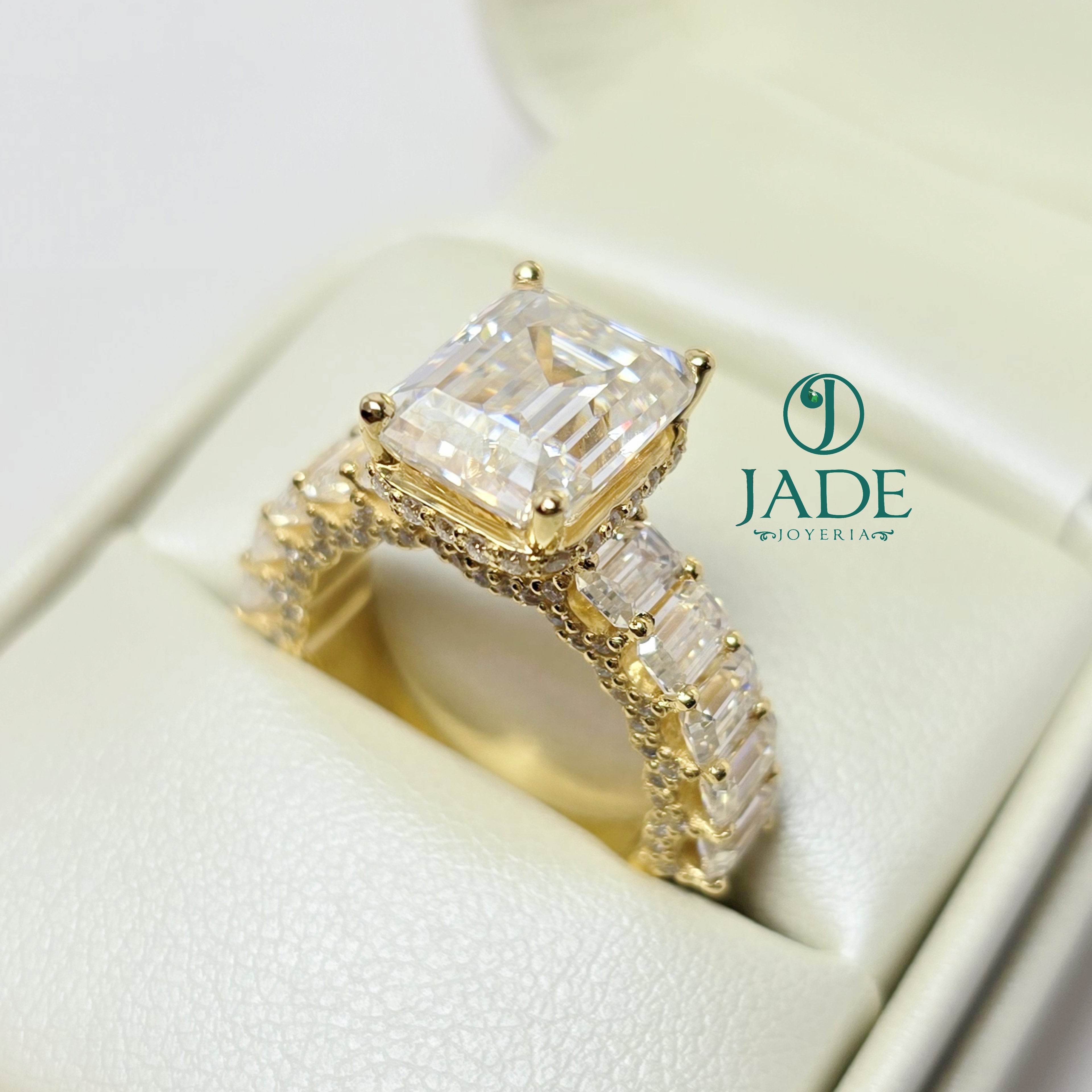 Anillo de Compromiso "Lucía"