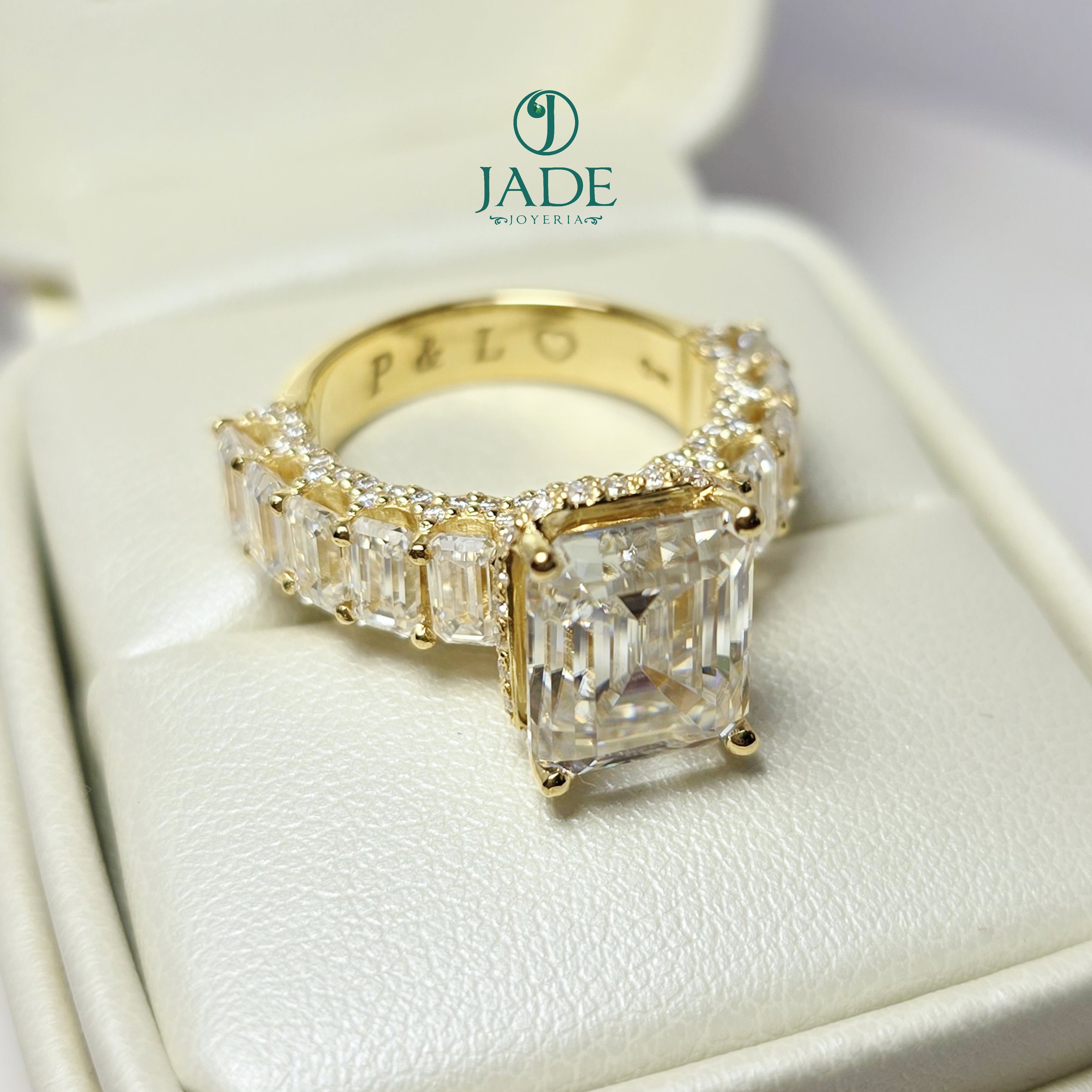 Anillo de Compromiso "Lucía"