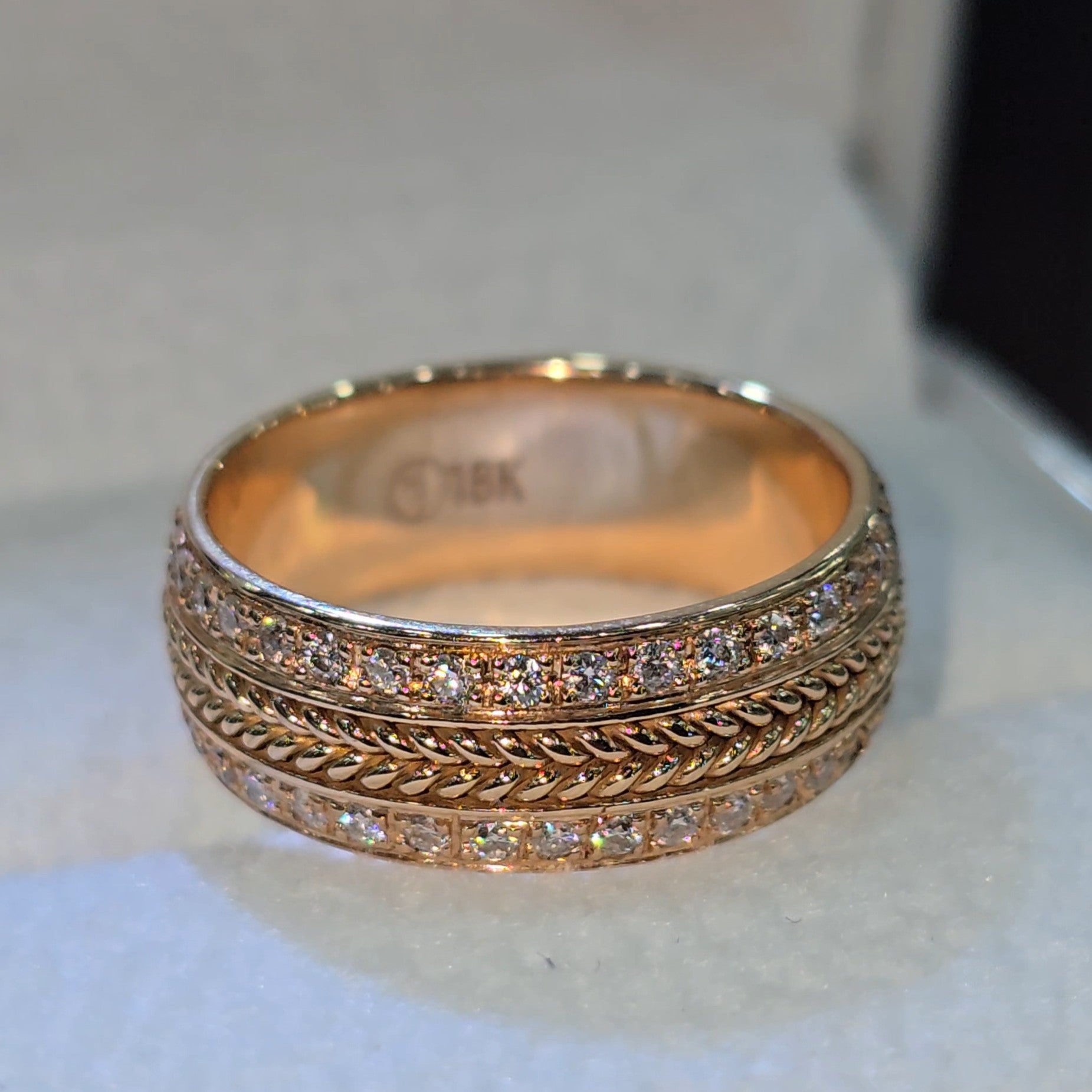 Aro de Boda con Moissanite Trezando