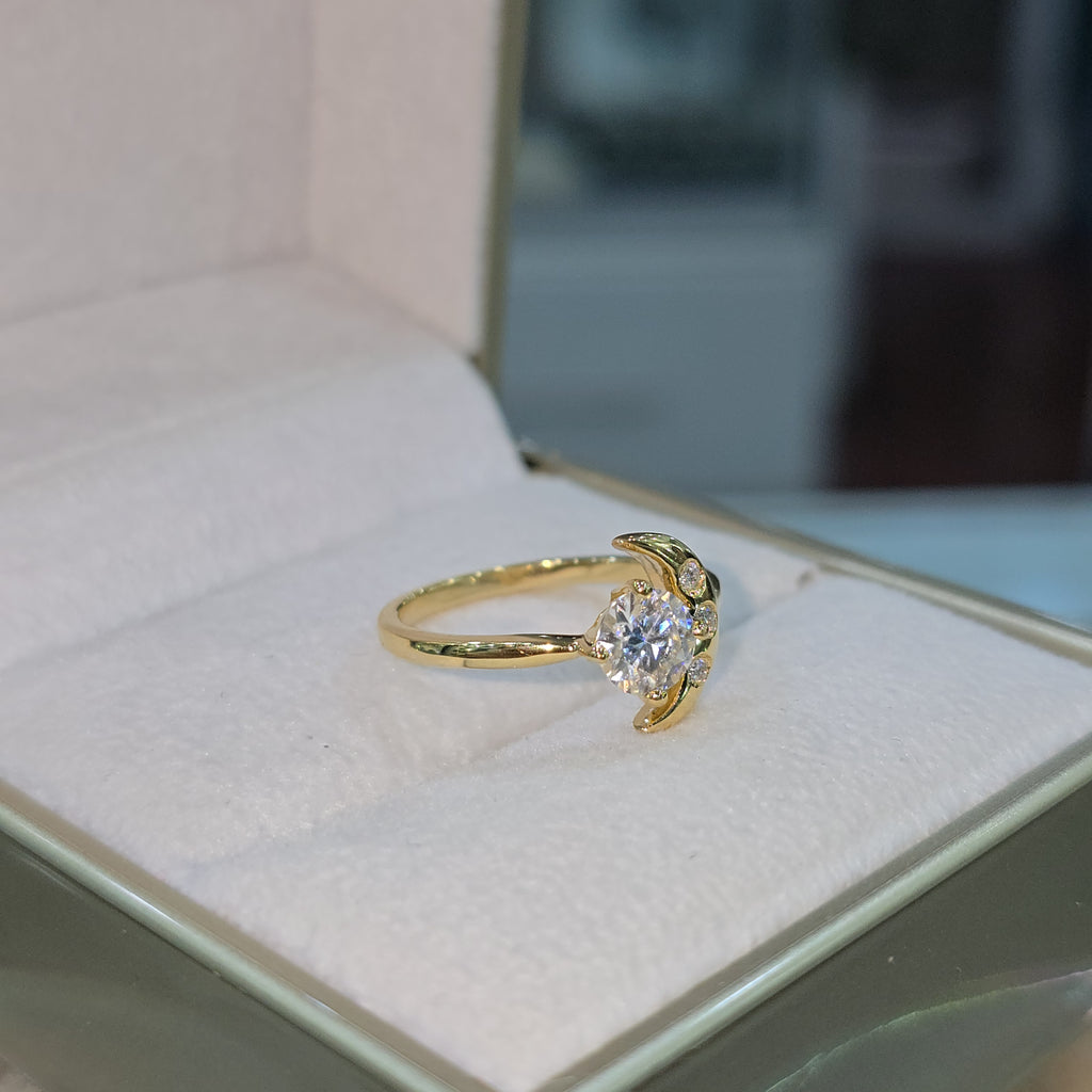 Anillo con Moissanite Luna Brillante