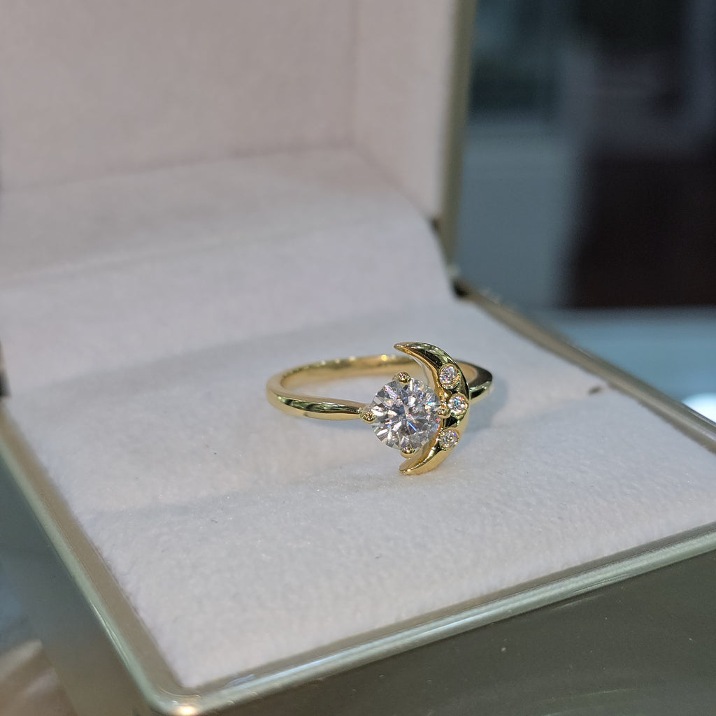 Anillo con Moissanite Luna Brillante