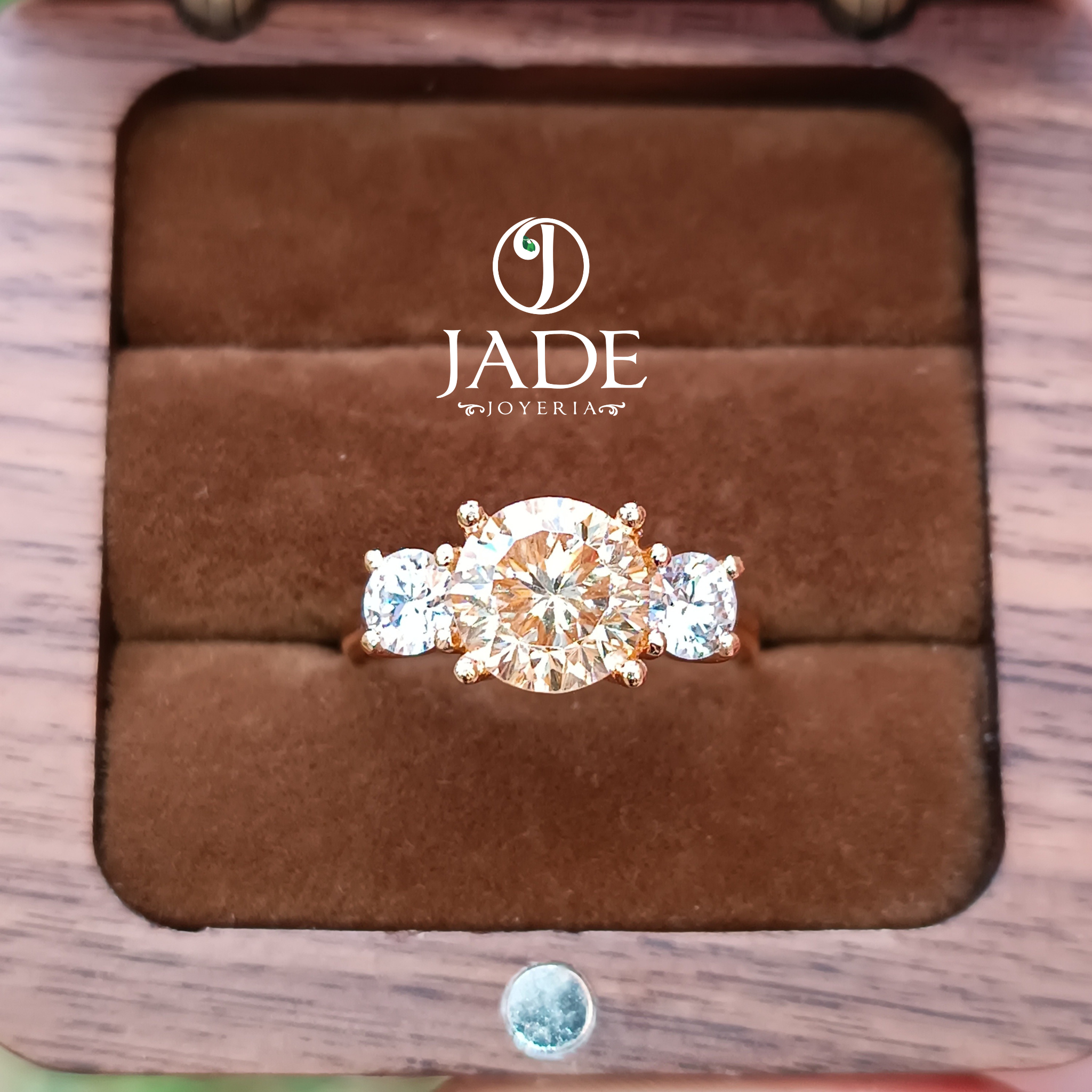 Anillo de compromiso lucia