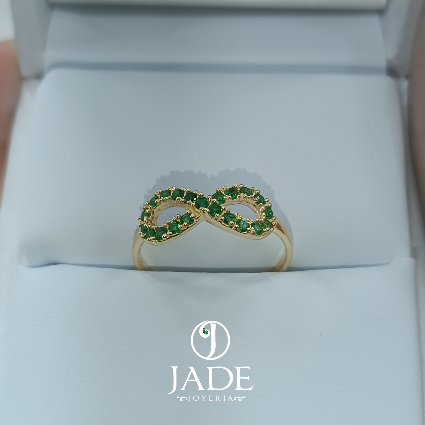 Anillo Infinity de oro 18k