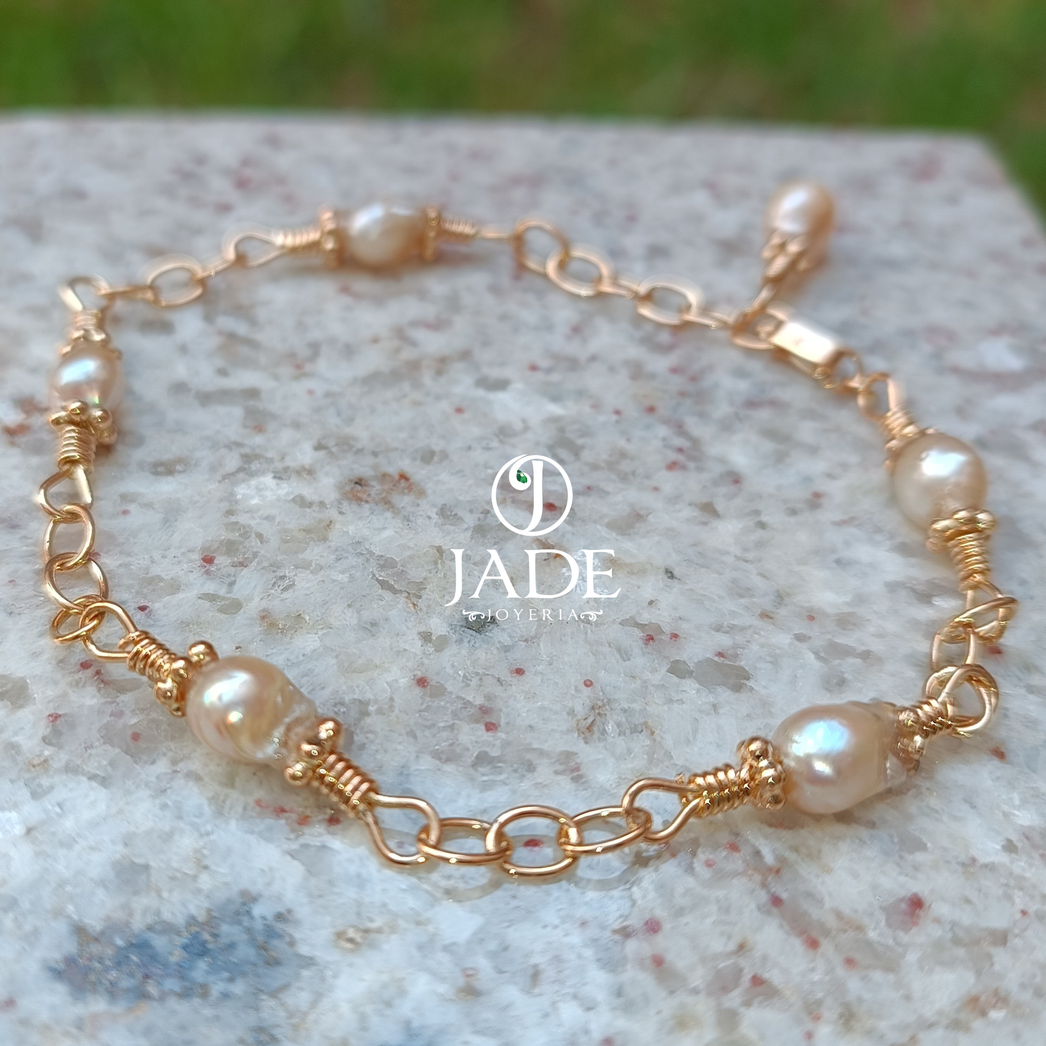 Pulsera retro con perlas