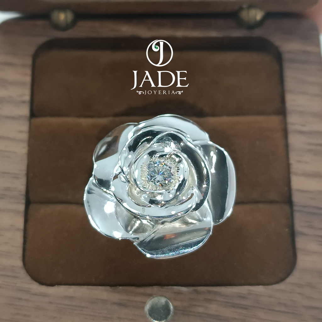 Anillo forma de rosa en plata ley