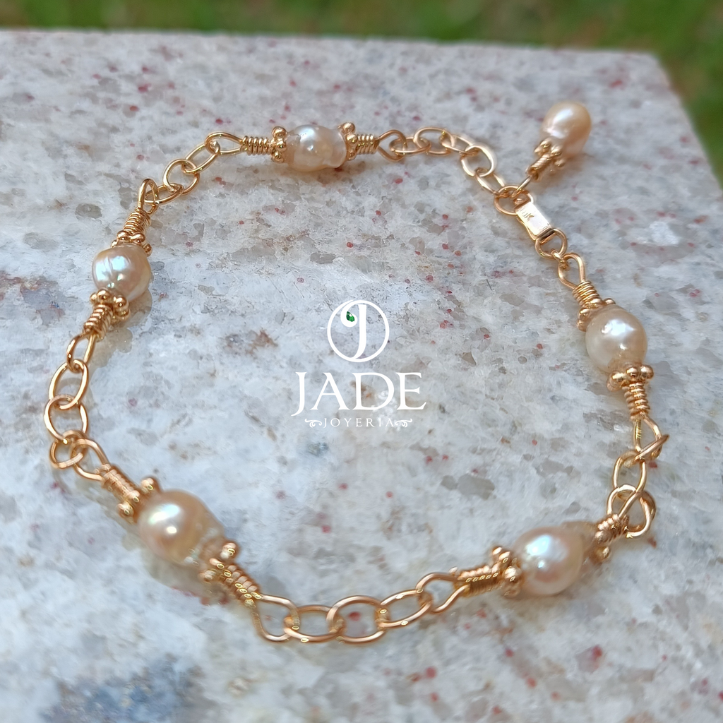 Pulsera retro con perlas