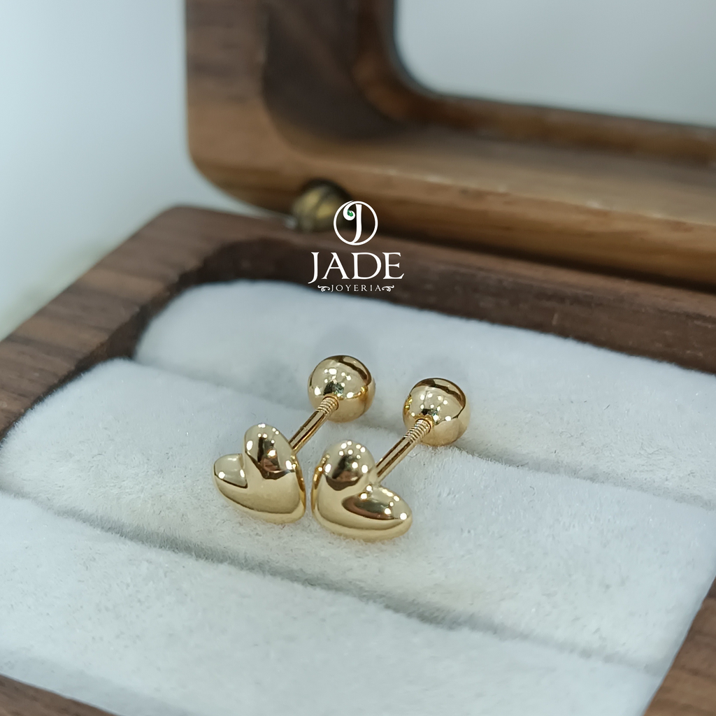 Aretes forma de corazón enroscable