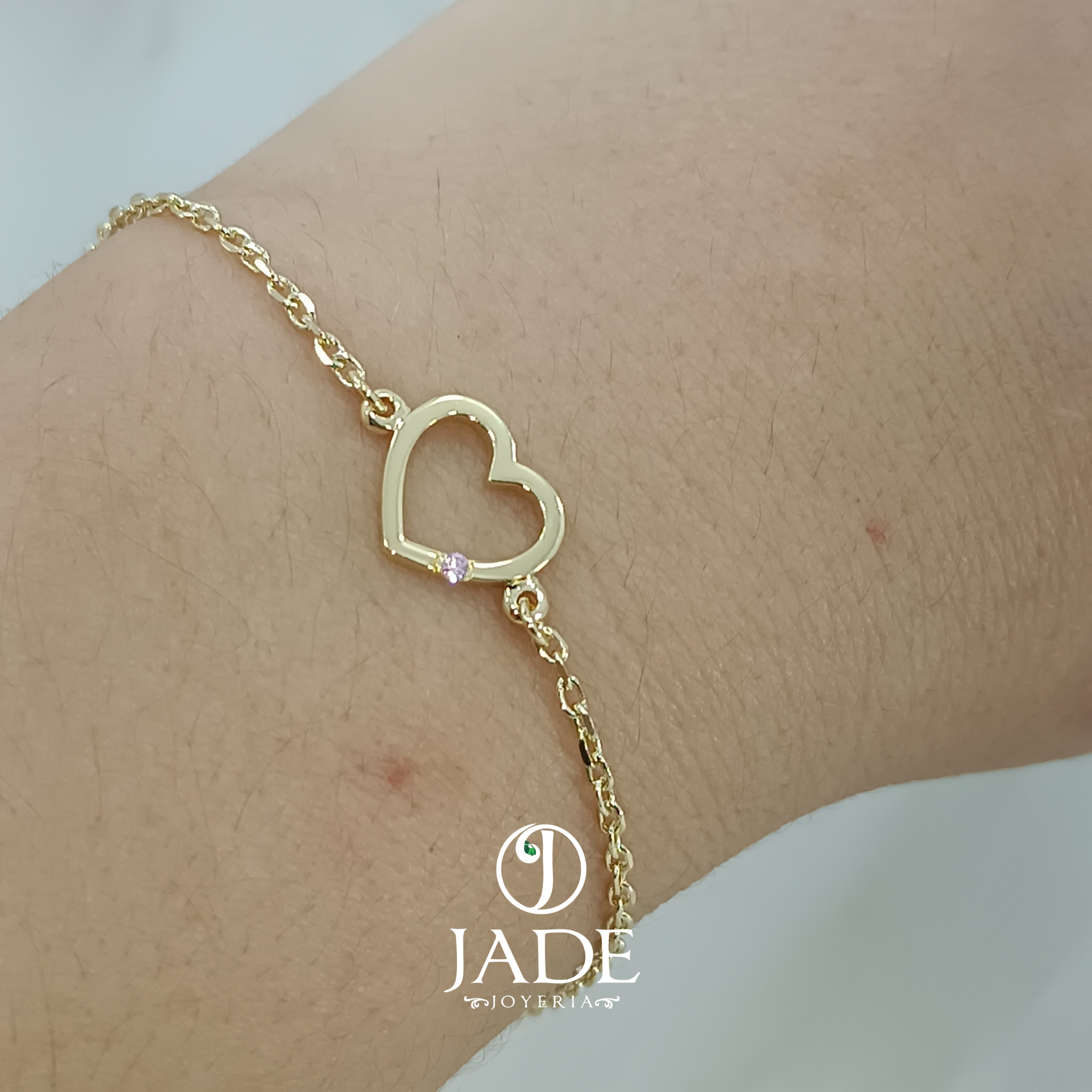 Pulsera con corazón calado a láser