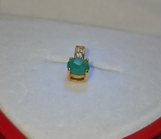 Dije Piedra Natural Jade Central