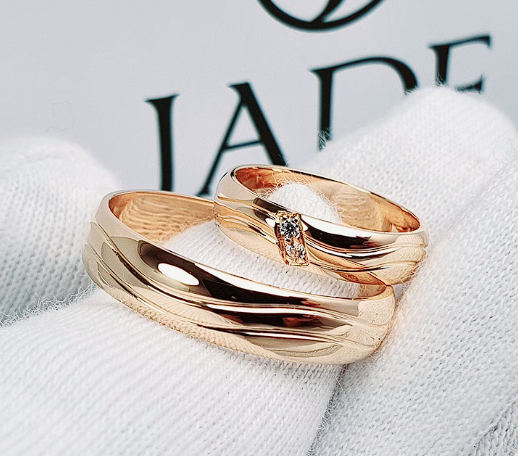 Aros de Boda Detalles y Piedras