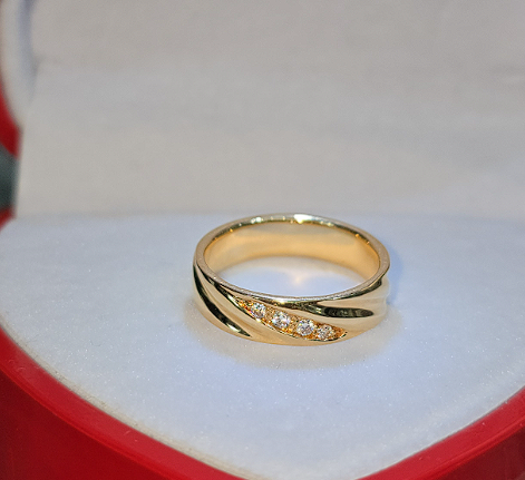 Aro Moissanite Imperial