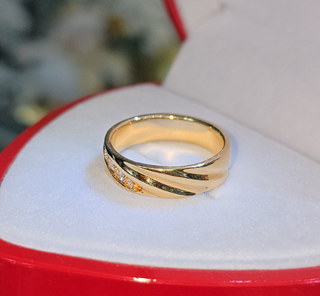 Aro Moissanite Imperial