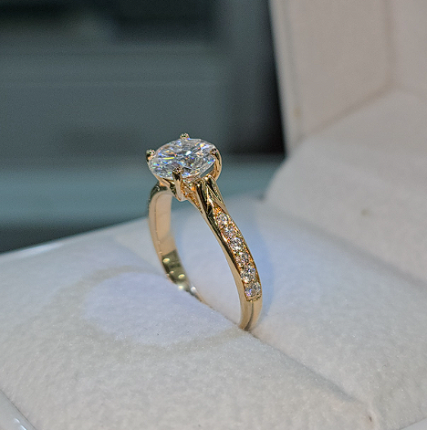 Anillo de Compromiso con Moissanite Cristhell