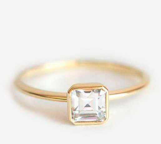 Anillo de Compromiso Piedra Cuadrada