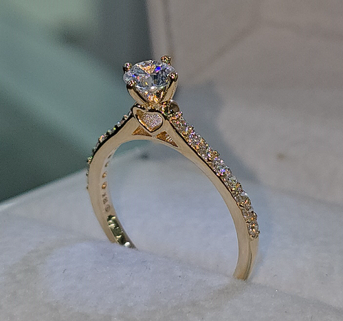 Anillo de Compromiso Love