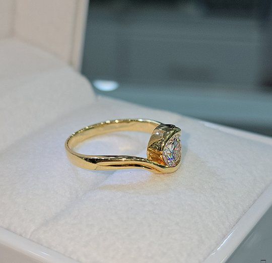 Anillo de Compromiso con Moissanite Mi Luz