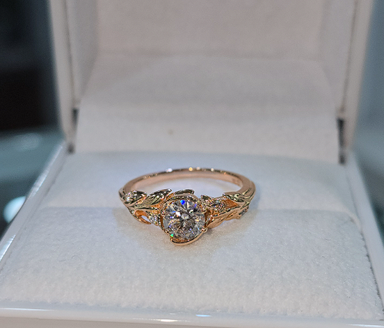 Anillo de Compromiso Moissanite Rose