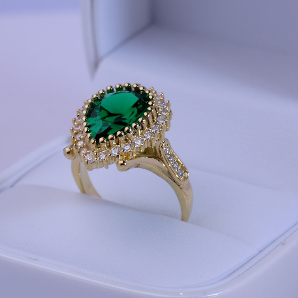 Anillo Sofia de Compromiso Oro 18k Piedra Verde Gota