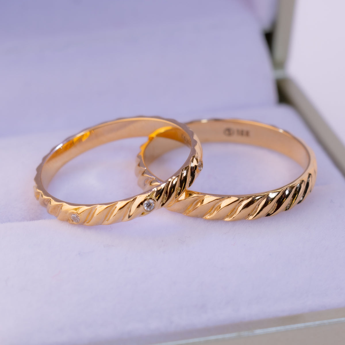 Aros de boda 18k Lazos de amor con brillo