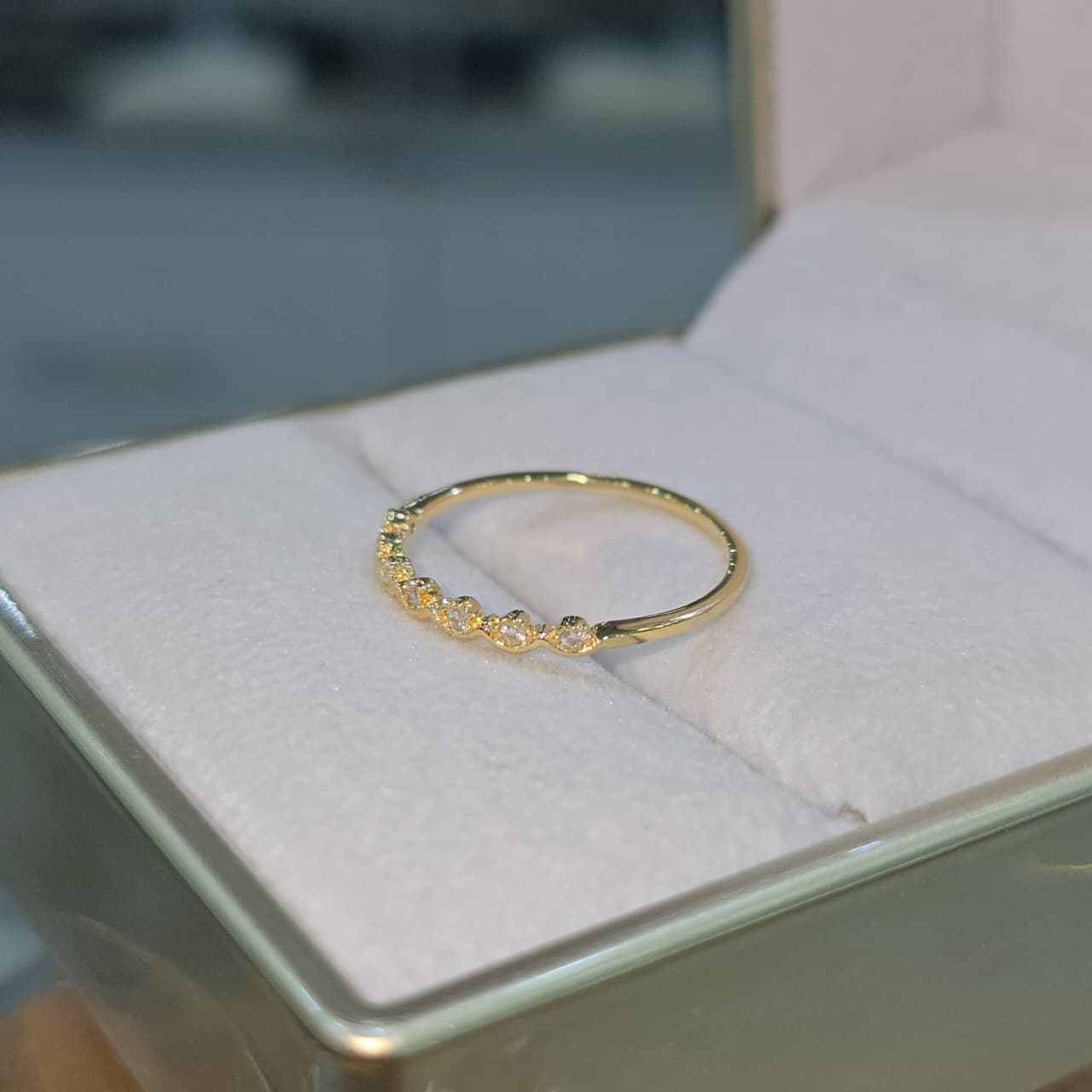 Cintillo con moissanite Olas
