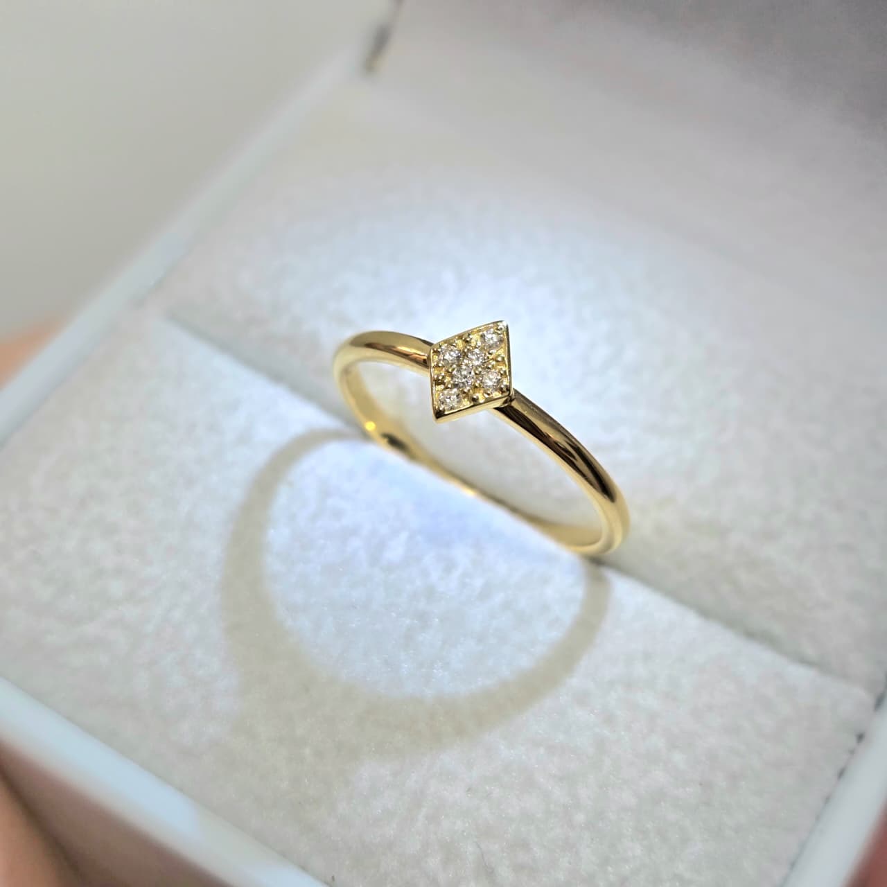 Anillo con moissanite Rombo