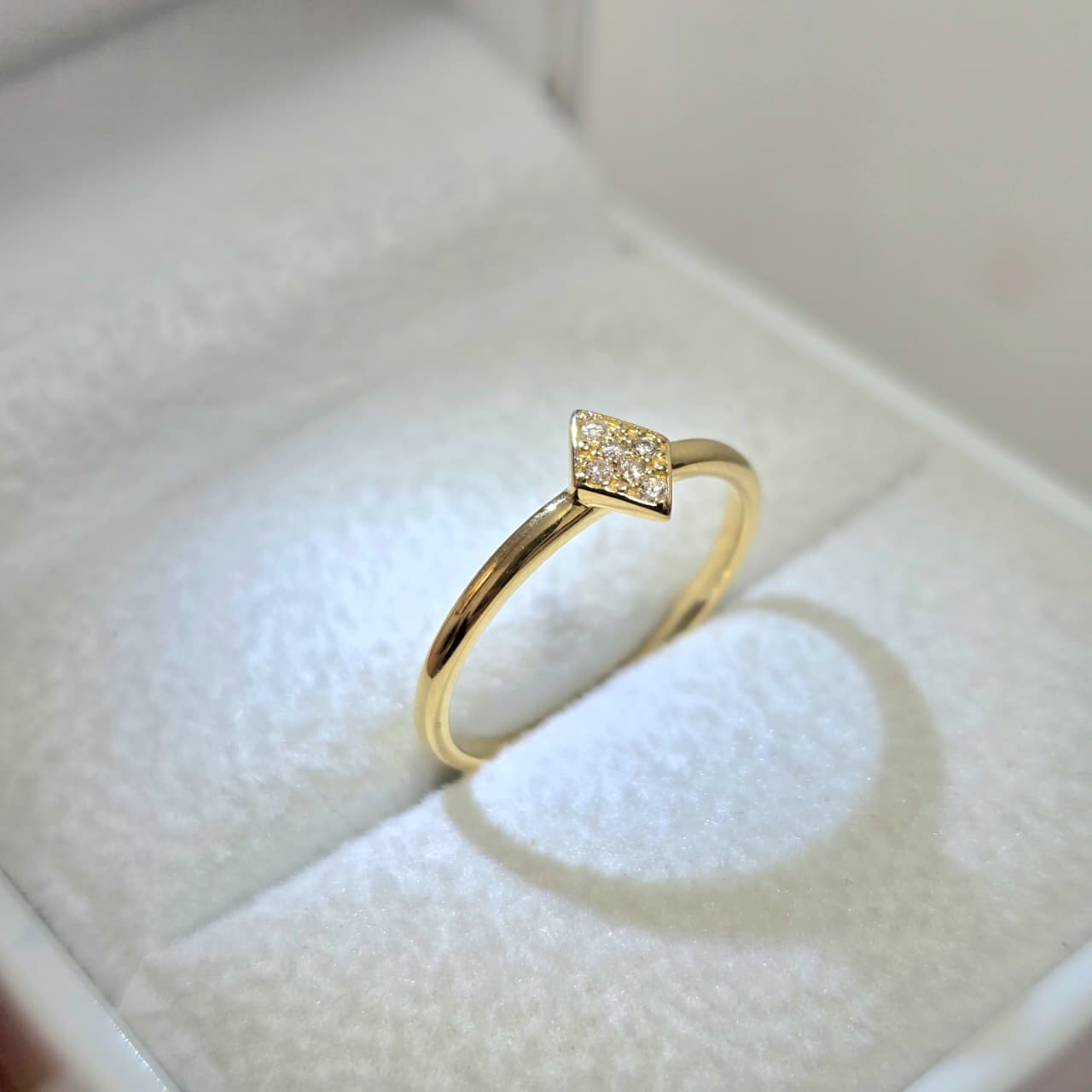 Anillo con moissanite Rombo