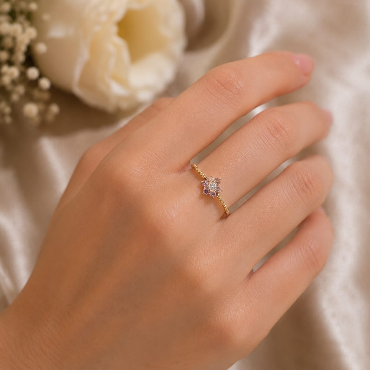 Cintillo Flor Rosada con Moissanite