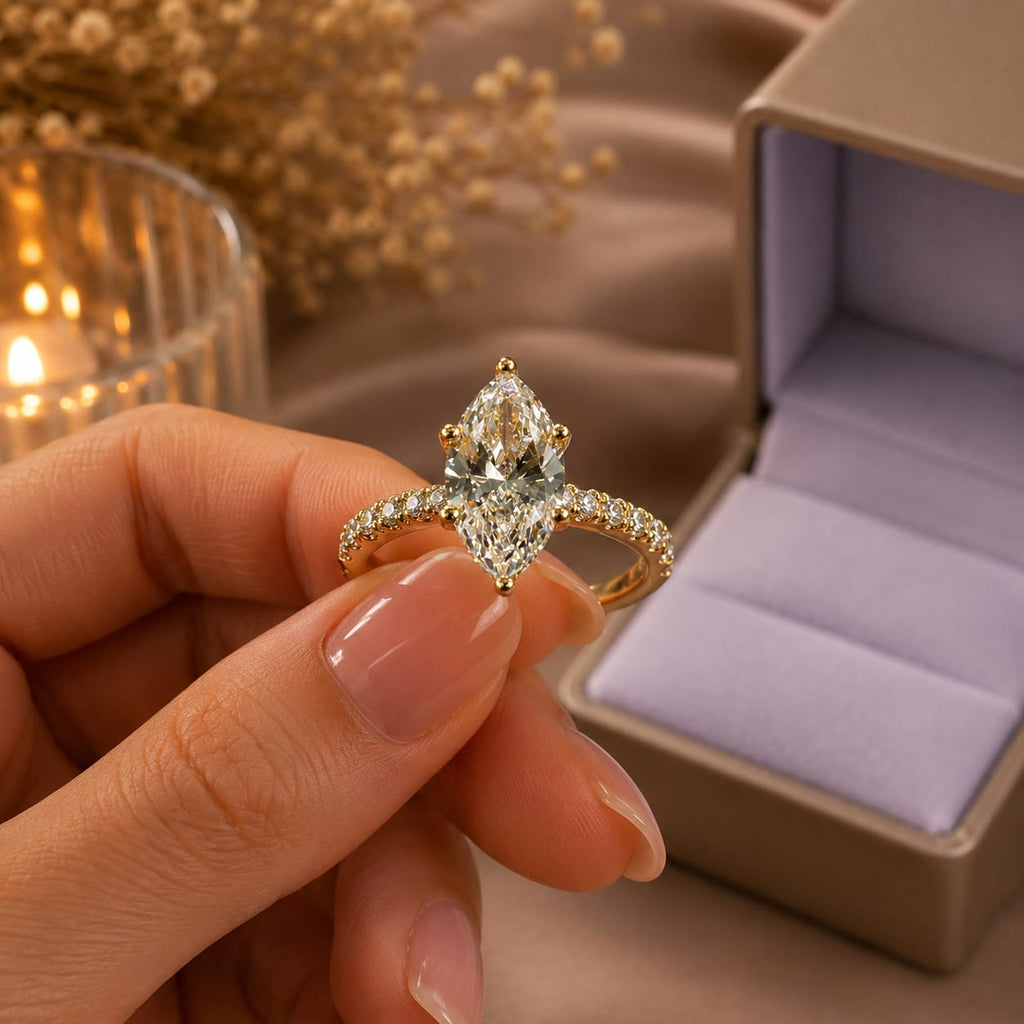 Anillo de compromiso con diamante de laboratorio Luxelle