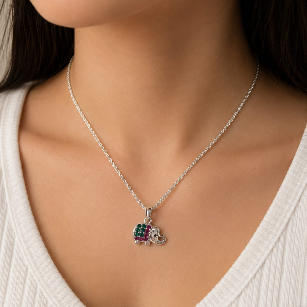 Cadena con dije de elefante en plata fina