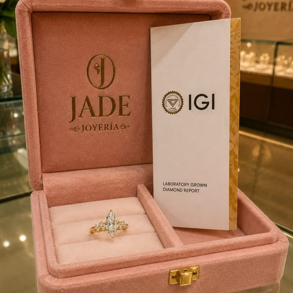 Anillo de compromiso con Diamante de Laboratorio Esmeralda