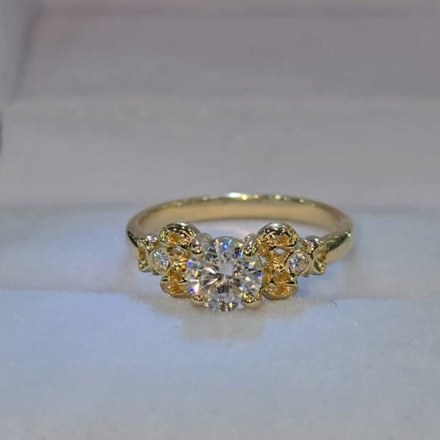 Anillo de compromiso  con moissanite Siempre para ti