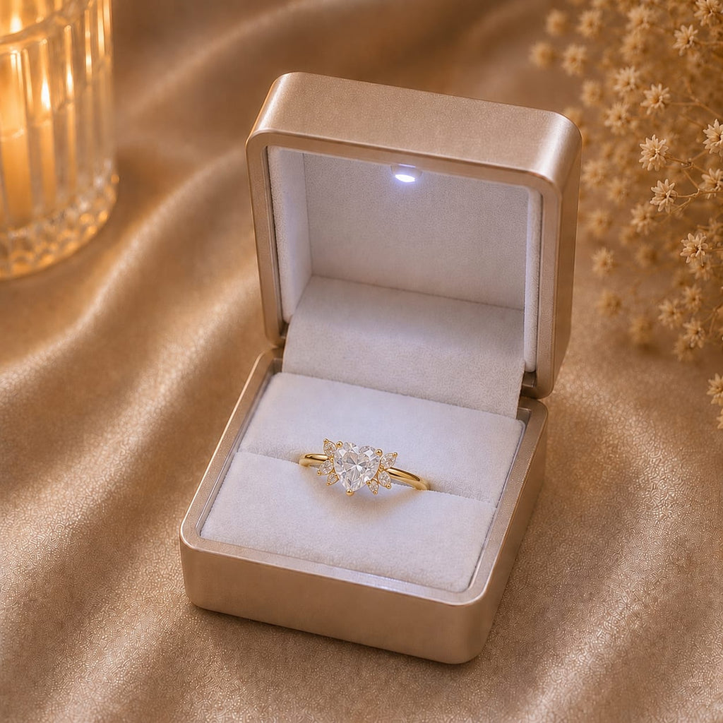 Anillo con Diamante de Laboratorio Corazon