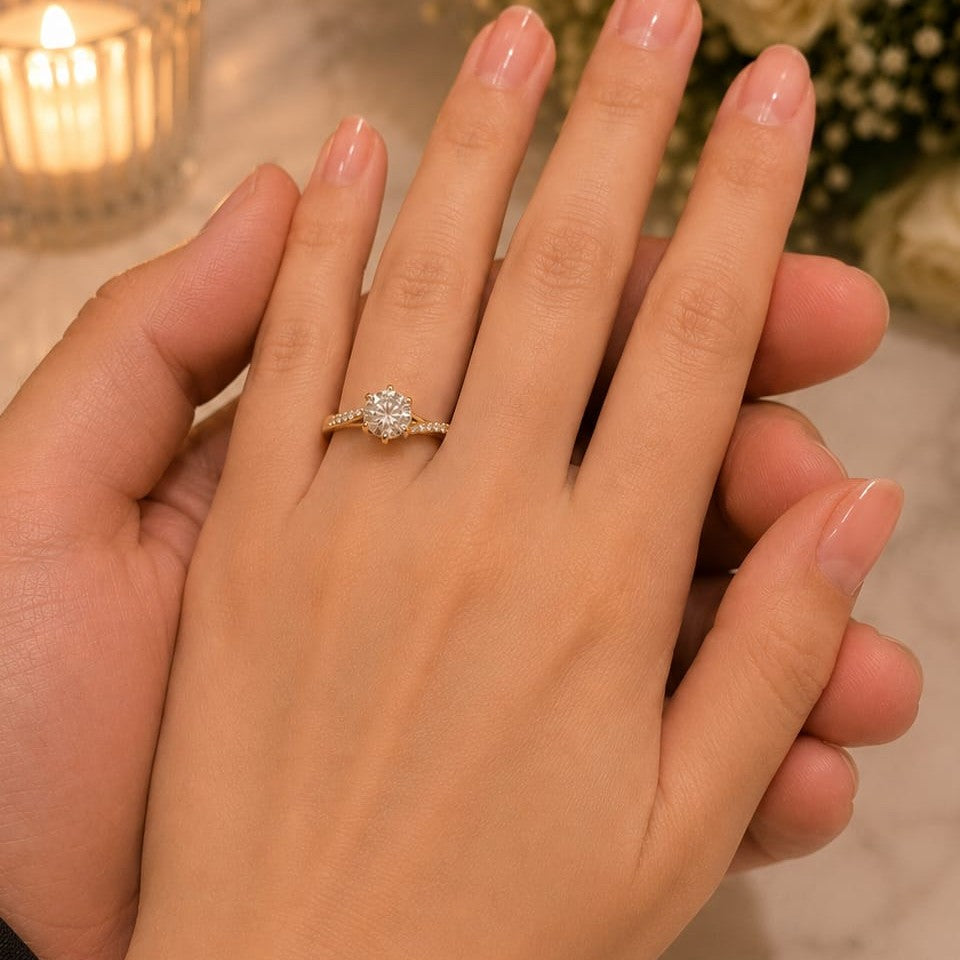 Anillo con Diamante de laboratorio Entrelazados