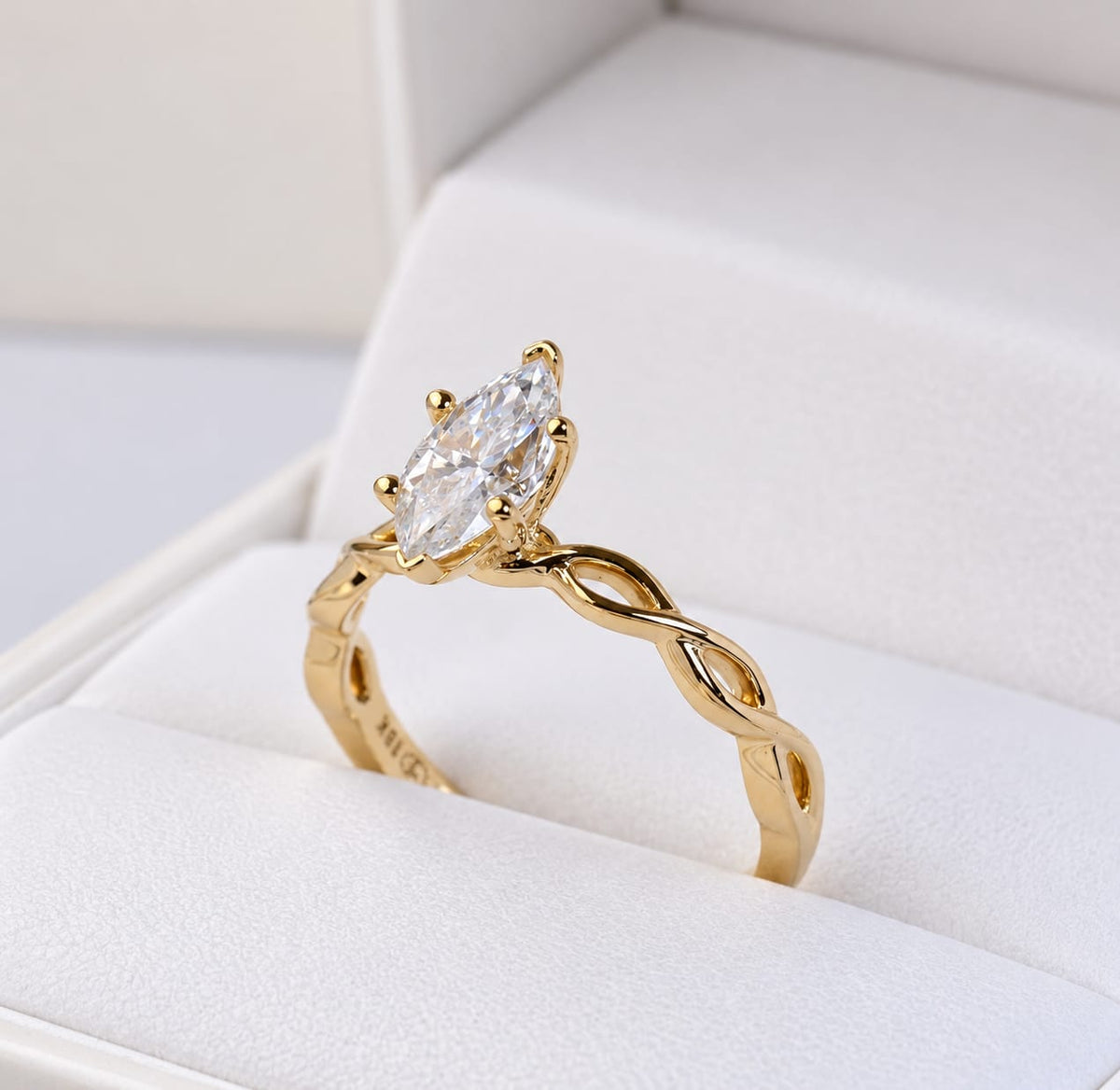 Anillo de Compromiso con Diamante de Laboratorio Lumière