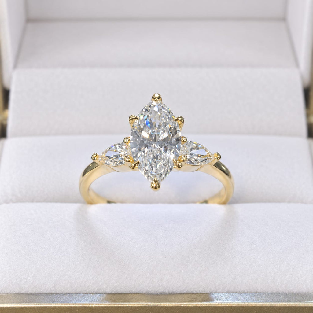 Anillo de Compromiso con Diamante de Laboratorio Lumière
